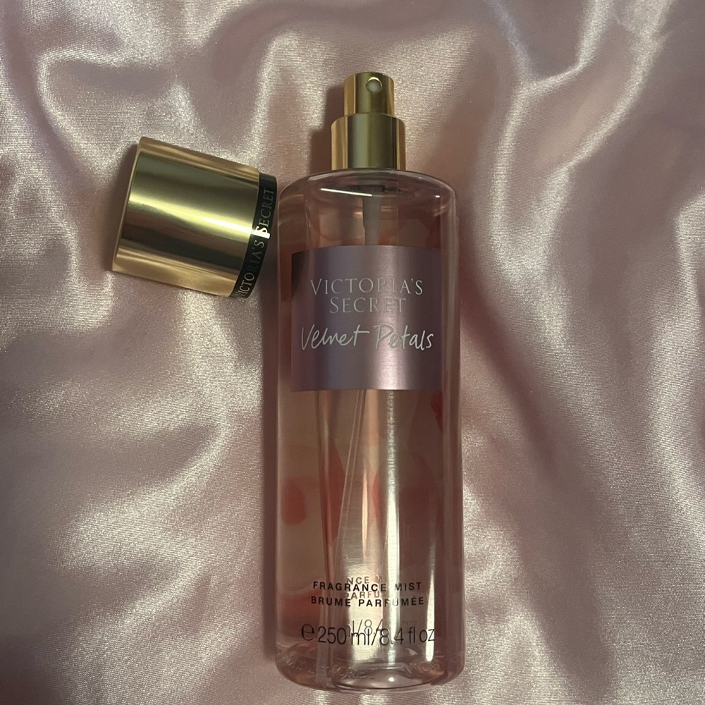Velvet Petals Victoria’s Secret Fragrance - Picture 4 of 4
